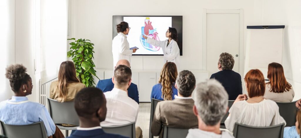 Quem trabalha com o mercado de saúde sabe como os eventos de healthcare, como feiras e congressos, são importantes.